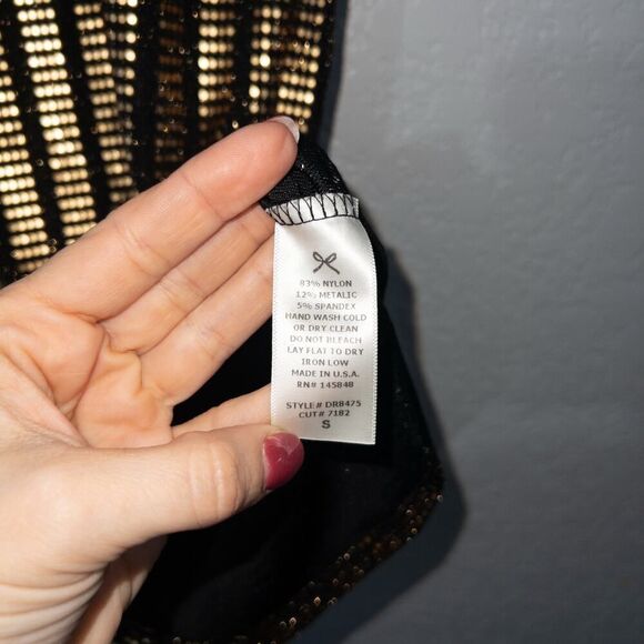 Everly Black & Gold Sequin Shift Mini Dress Size Small - Picture 4 of 5